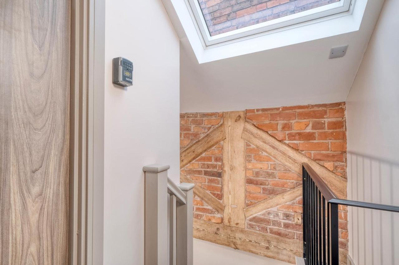 The Station Loft City Centre 1-Bed Apartment Вустер Экстерьер фото